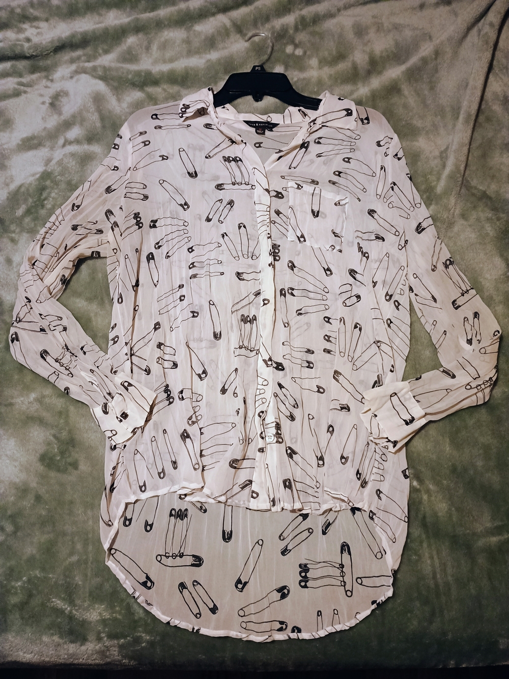 Rock & Republic Cream Button-Down Shirt with Black Safety Pin Print